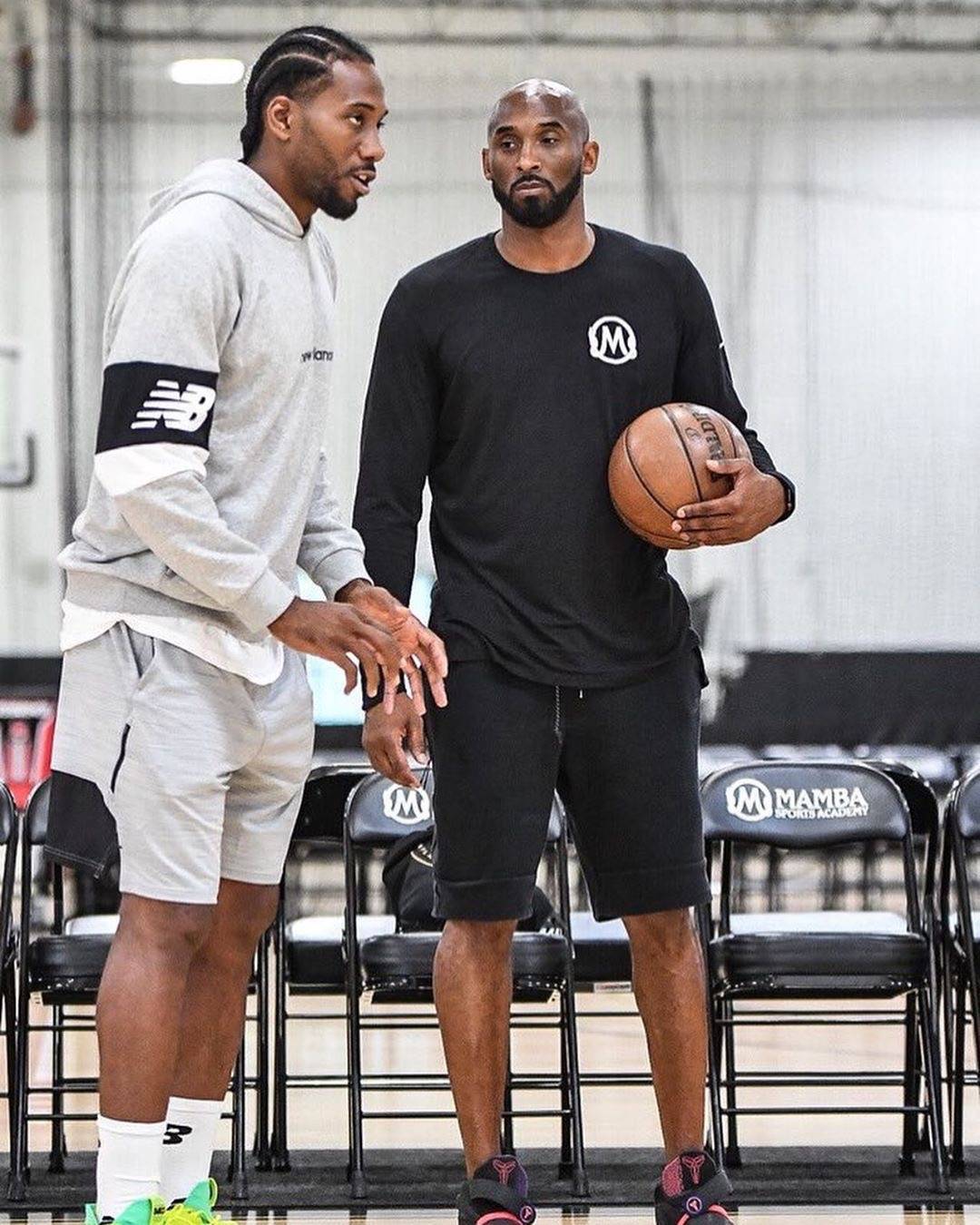 他在挡拆后 他在挡拆后